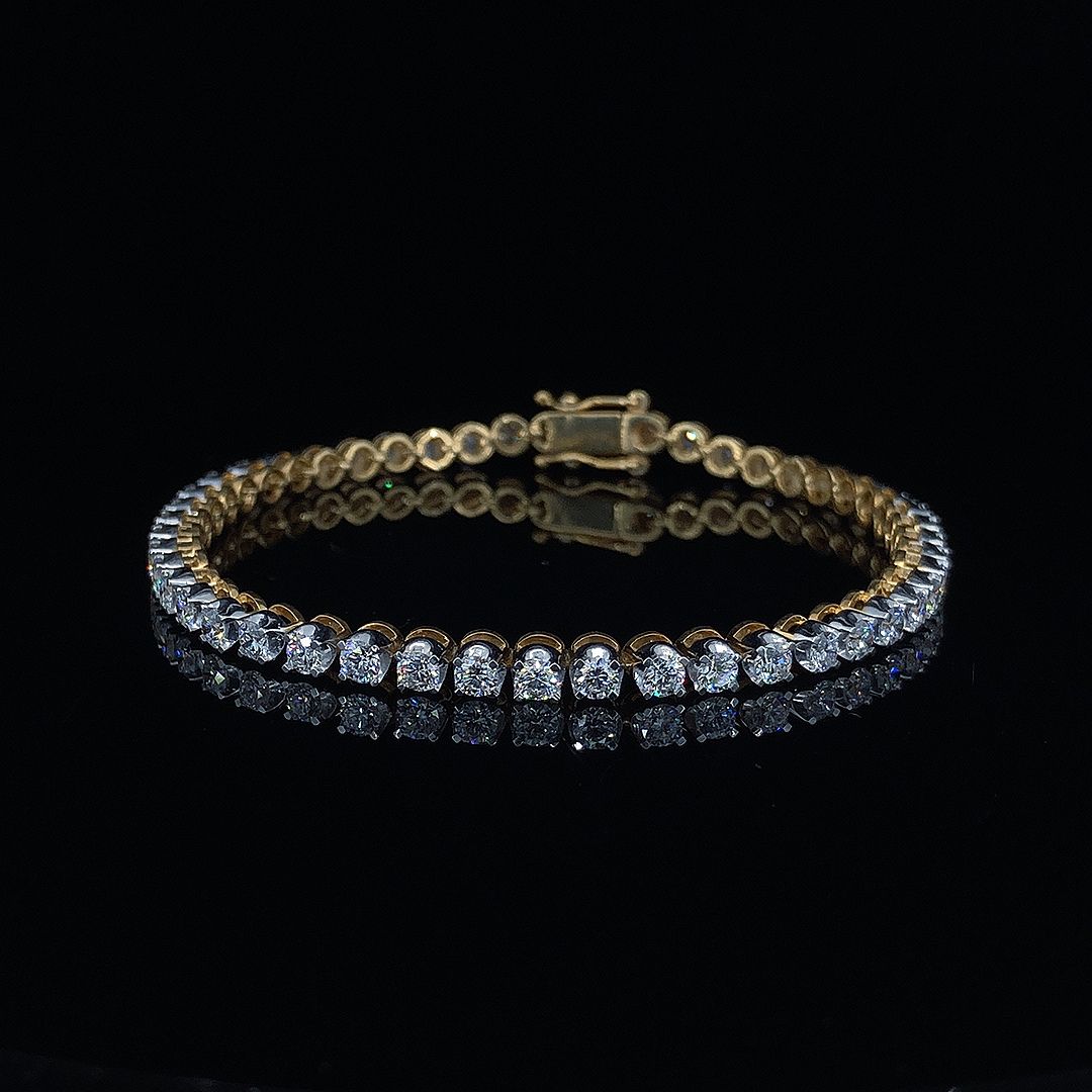 Elegant Sparkle Lab Grown Diamond Bracelet